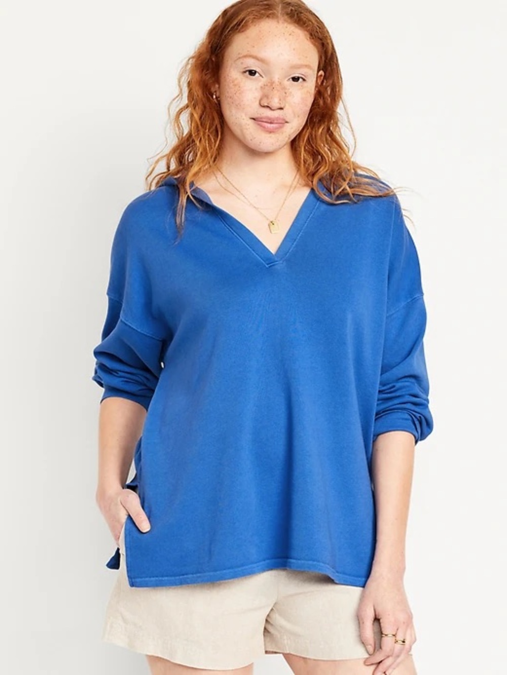 Old Navy Relaxed V-Neck Sweater in Royal Blue